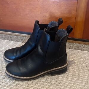 Kensie Black Leather Chelsea Boots with Pull Tabs size 9 women’s